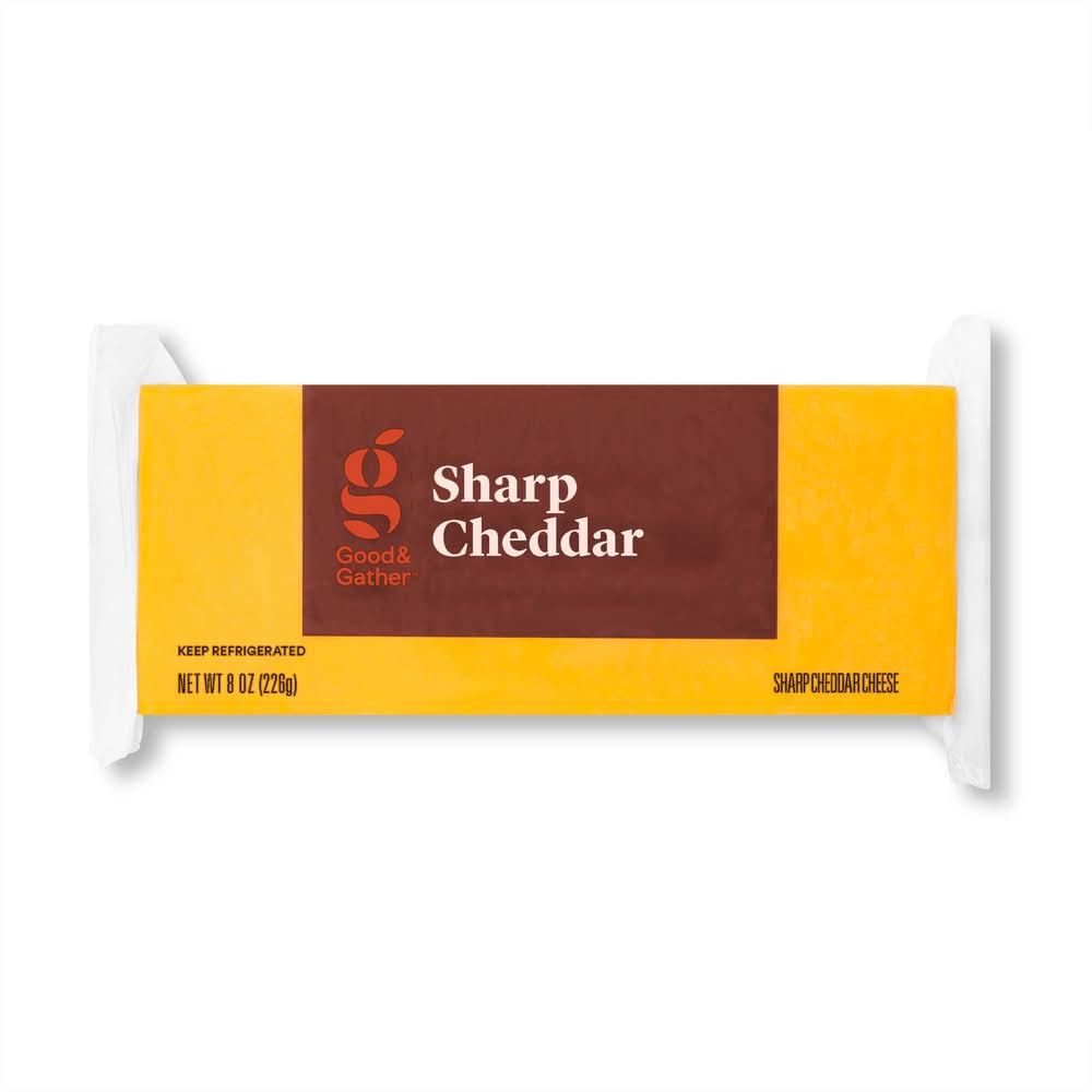 Good & Gather Sharp Cheddar Cheese (8 oz)