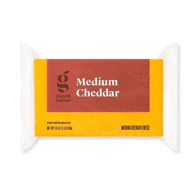 Good & Gather Medium Cheddar Cheese (16 oz)