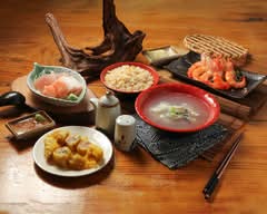 弘 鮮魚湯 蒜頭飯