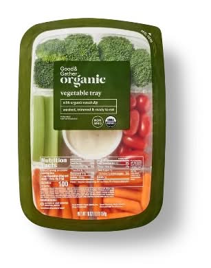 Organic Vegetable Tray with Organic Ranch Dip (Veggies may Vary) - 16oz - Good & Gather™