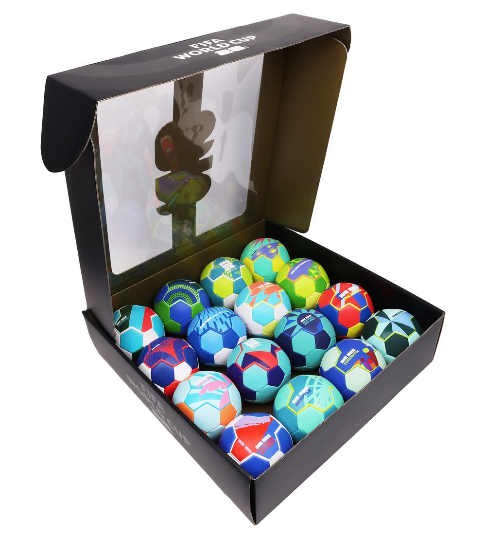 Fifa - Ensemble De 16 Ballons De Soccer, Villes Hôtes De La Fifa / Fifa - Host Cities Soccer Ball Set, 16 Pieces