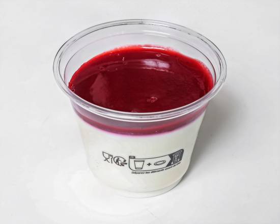 Panna Cotta Et Coulis de Fruits Rouges