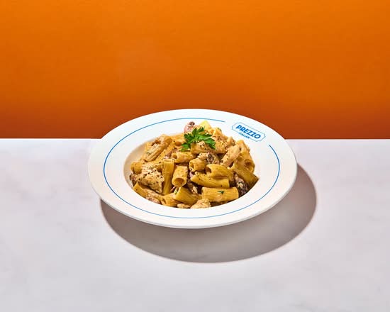 Chicken, Mushroom & Garlic Rigatoni