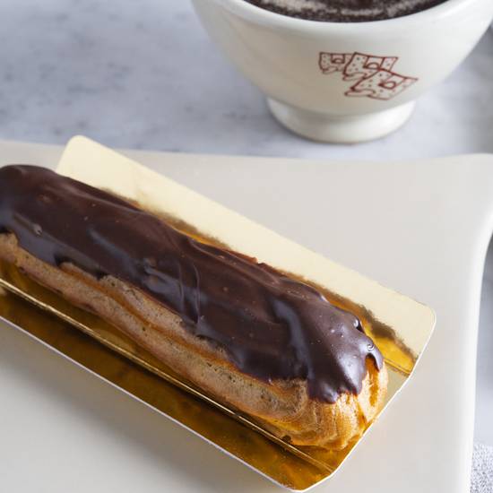 Eclair de Chocolate