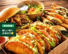 【沖縄タコス専門店】鉄と食 鐵屋 くろがねや