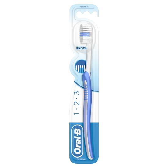 Oral-B 123 Indicator Medium Manual Toothbrush