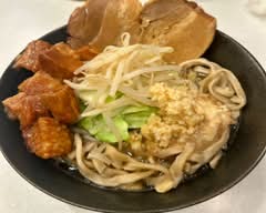 二郎系ラーメン小池屋 新宿店 Jiro-style Ramen Koikeya (Shinjuku branch)