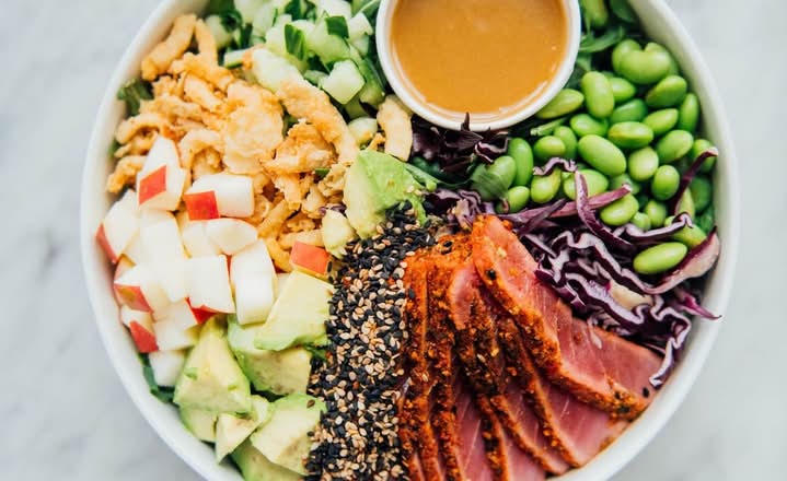 SEARED TUNA SALAD
