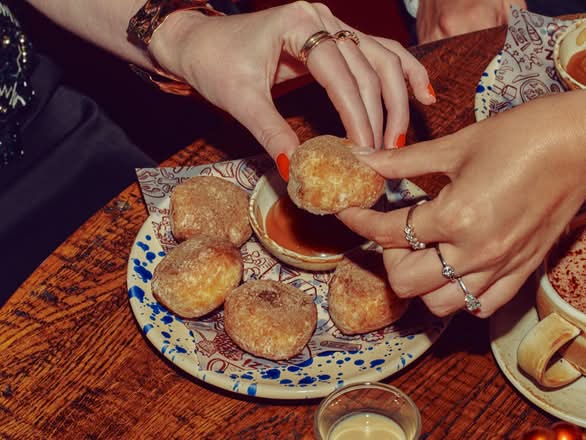 FESTIVE SPECIAL❄️ Christmas Mini Doughnuts