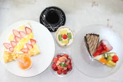 パフェ・クレープ・タルト　アオイ農園　ぶどうの木　