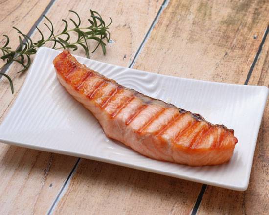 鹽烤厚切鮭魚菲力 Grilled Salmon Fillet