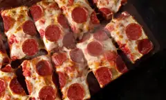 Jet's Pizza (1253 NW Maynard Rd)
