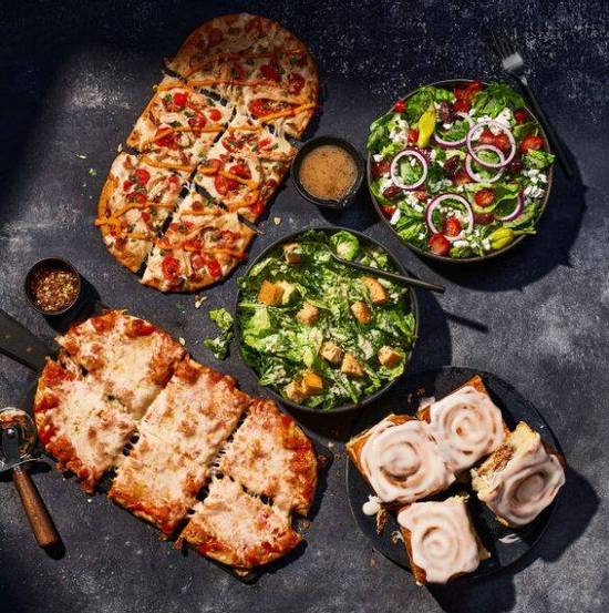 2 Flatbread Pizza Family Feast with Vanilla Cinnamon Rolls