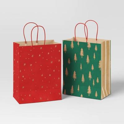 Wondershop Forest Snowflake Cub Christmas Gift Bag, Red-Green (2 ct)