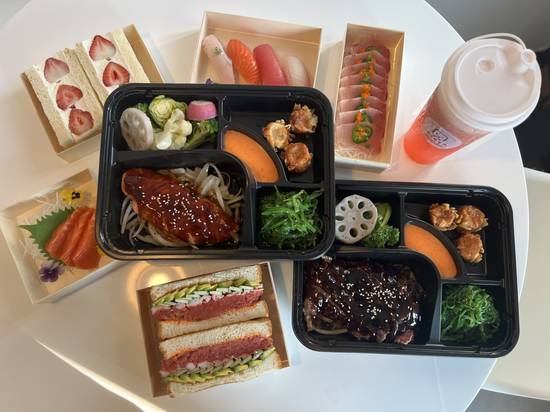 MIKAN Sando Sushi Bento