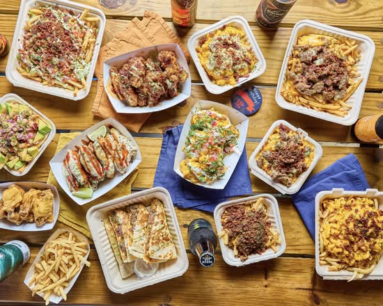 Wings & Fries Co. (Avenida Bairoa Lote 3)