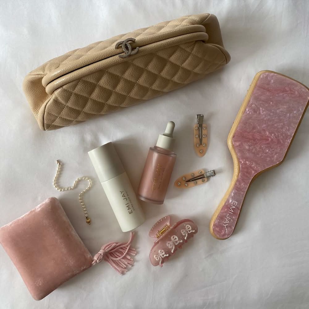 Emi Jay Sweetheart Hair Claw Clip in Pink Pixie | Postmates