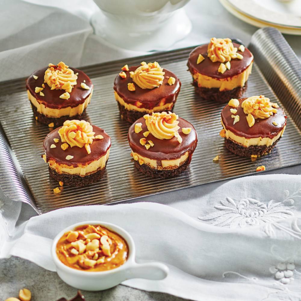 M&M Food Market · Mini-gâteaux au chocolat et au beurre d’arachide - Mini Chocolate Peanut Butter Cakes (300g)