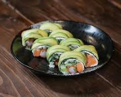 Santos Pecadores Sushi & Bar (Chillán)