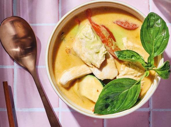 🐓Curry Rouge Poulet - servi avec du riz🐓