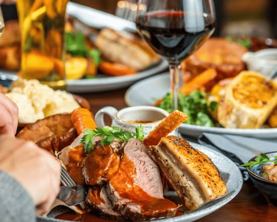 The Red Kite - Vintage Inns Contemporary (Wakefield, Denby Dale Road ...