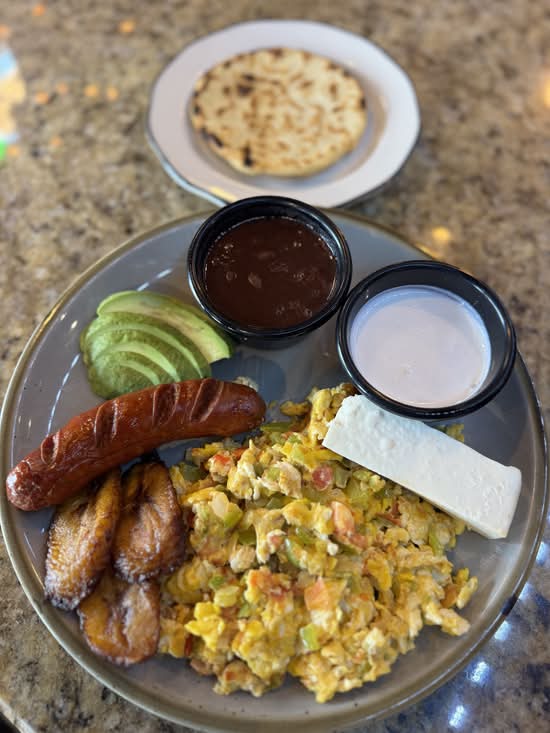 Cadejo Restaurant (135 5th St, 1)