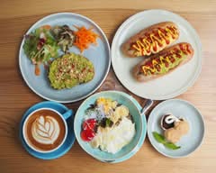 【カフェラテ・アサイー・ホットドッグ！おしゃれモーニング＆ランチにぴったり！】White Monkey coffee and bar【世田谷区 池尻】