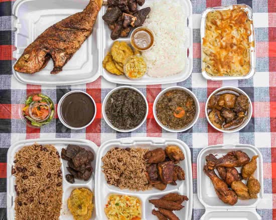 Mamie Nelia Food Trailer
