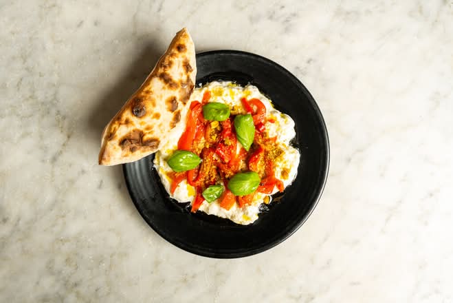 STRACCIATA DI BURRATA / STRACCIATA DI BURRATA