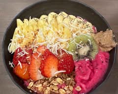 ピタヤ＆アサイーのフルーツボウル×クレープ　SharkFellows Coffee