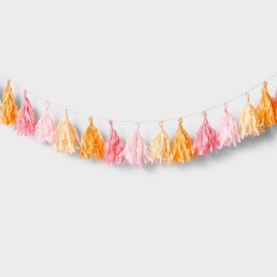 Spritz Tassel Garland