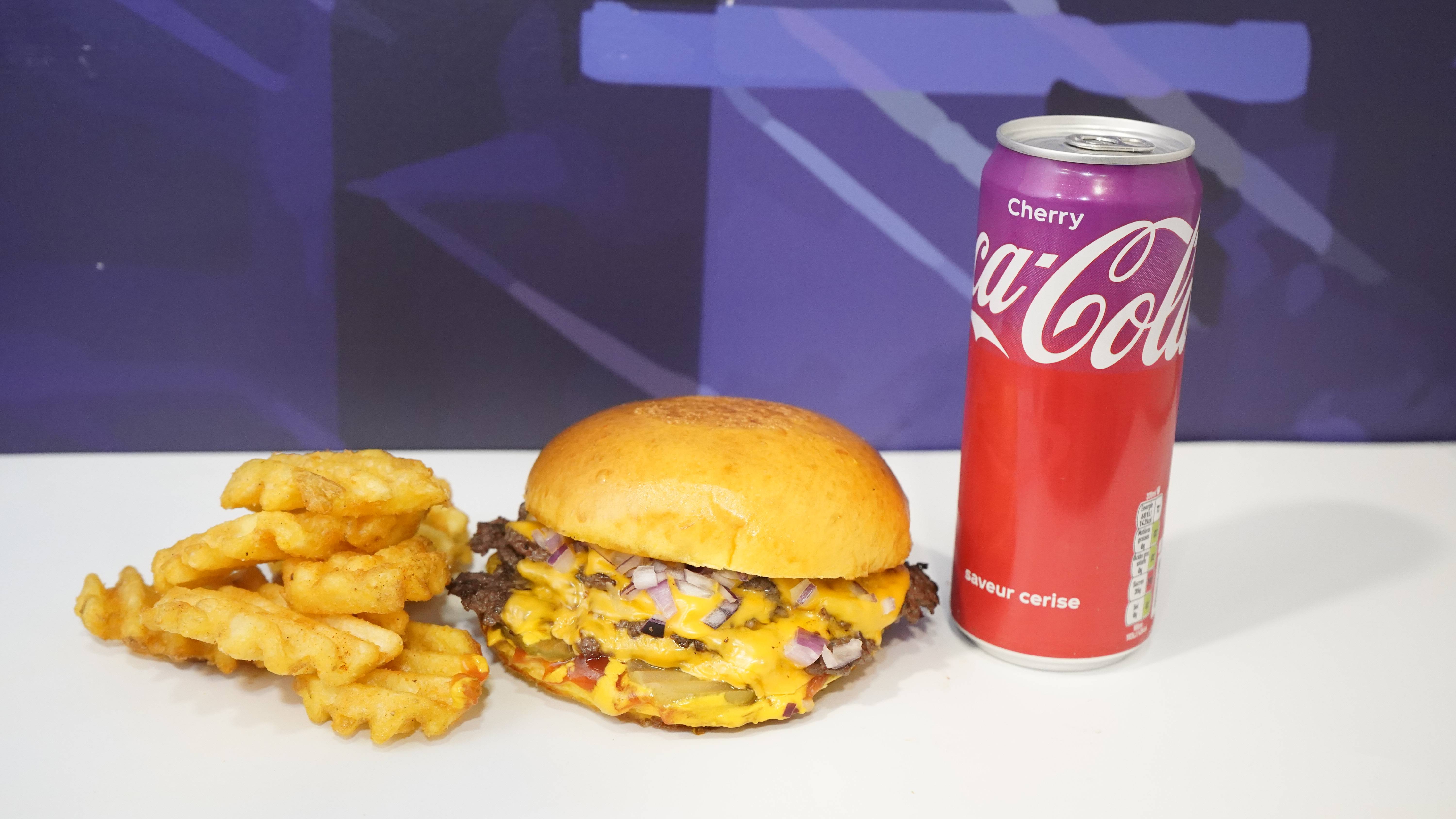 Formule 2 double smash + 2 french fries.+boisson🍔🍔🥤🥤🍟🍟