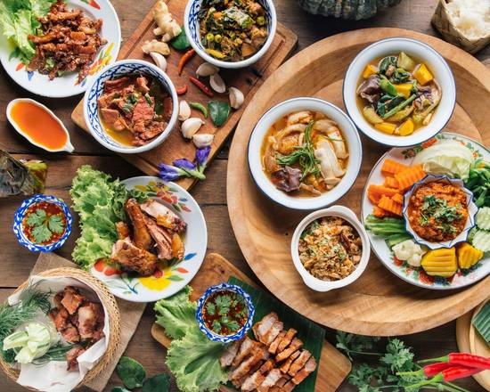 Silom Bar And Asian Cuisine