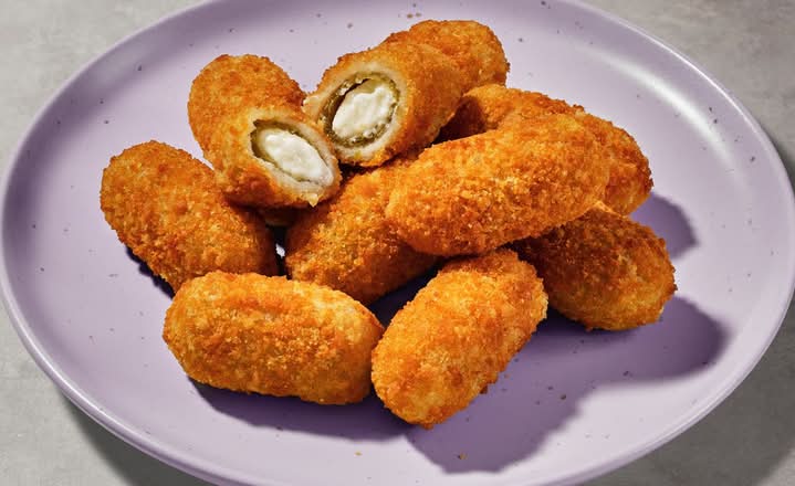 Cheesy Jalapeño Bites 🌶️