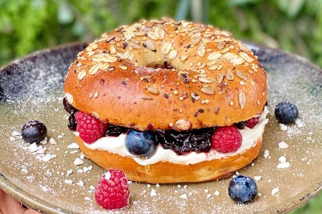 Bagel de Frutos Vermelhos