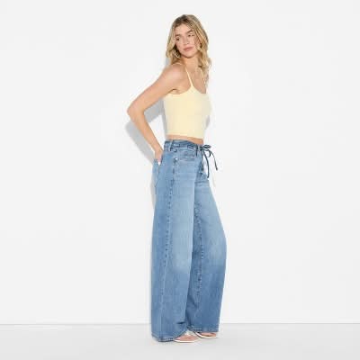 Women's Low-Rise Baggy Jeans - Wild Fable™ Light Wash 00