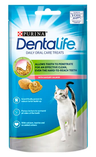 Purina DentaLife Daily Oral Care Salmon Cat Treats (40g)