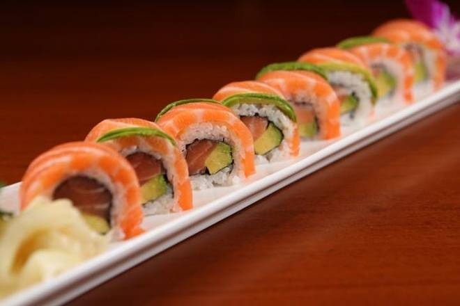 Rich Salmon Roll