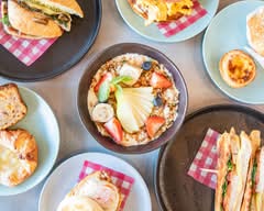 Local Luxe Cafe