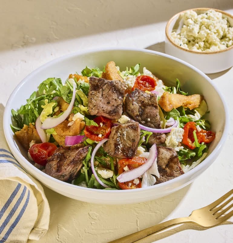 NEW - STEAKHOUSE SALAD