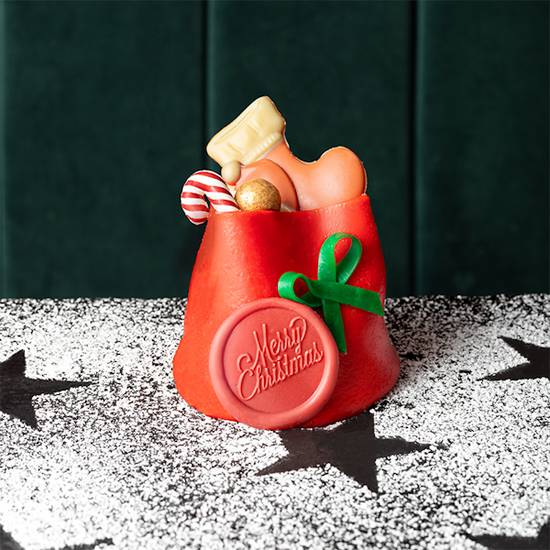 Santa's Sack Cake