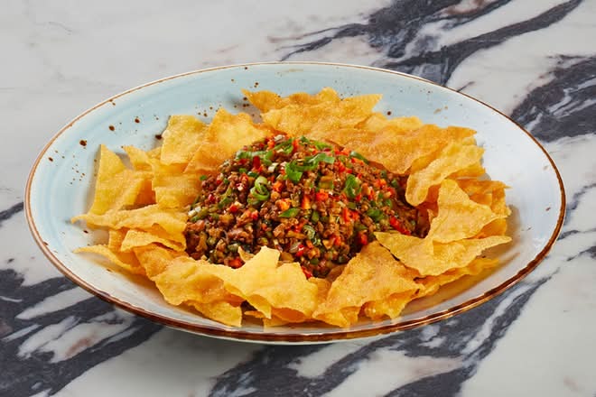 Wonton Crisps Spicy Nachos