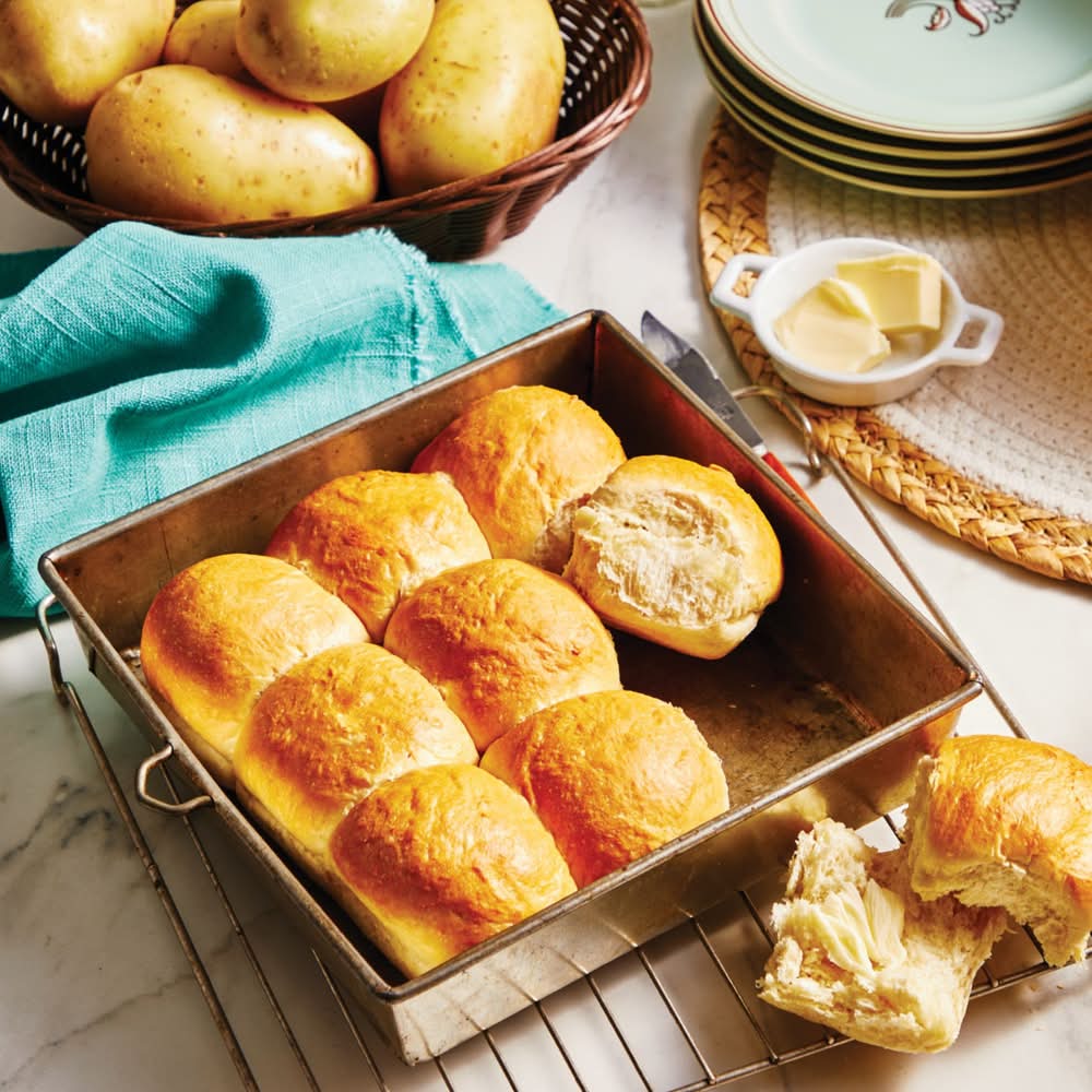 M&M Food Market Pull Apart Potato Buns (350 g, 9 ct)