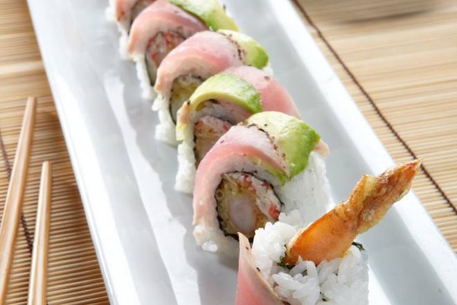 ULTIMATE SHRIMP TEMPURA† ROLL