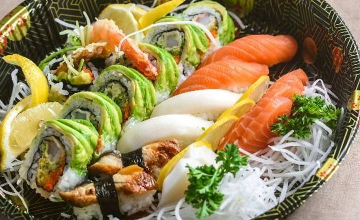 Sushi Roll Sashimi Boat B