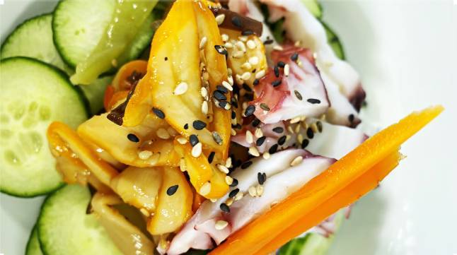 Tako Salad