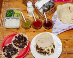 Birrieria y Cabeza Lopez (Los Mochis)
