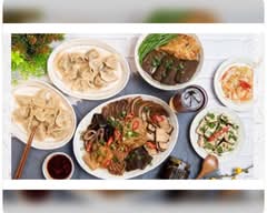 日進寶 招牌水餃 現燙滷味 華夏店