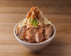 豚ラーメン　一歩前へ Butaramen Ippomaehe	
