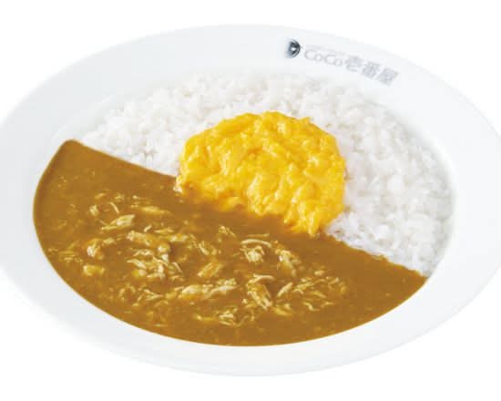 チキンにこみカレー＋ハーフスクランブルエッグ Stewed chicken curry with scrambled egg (half)